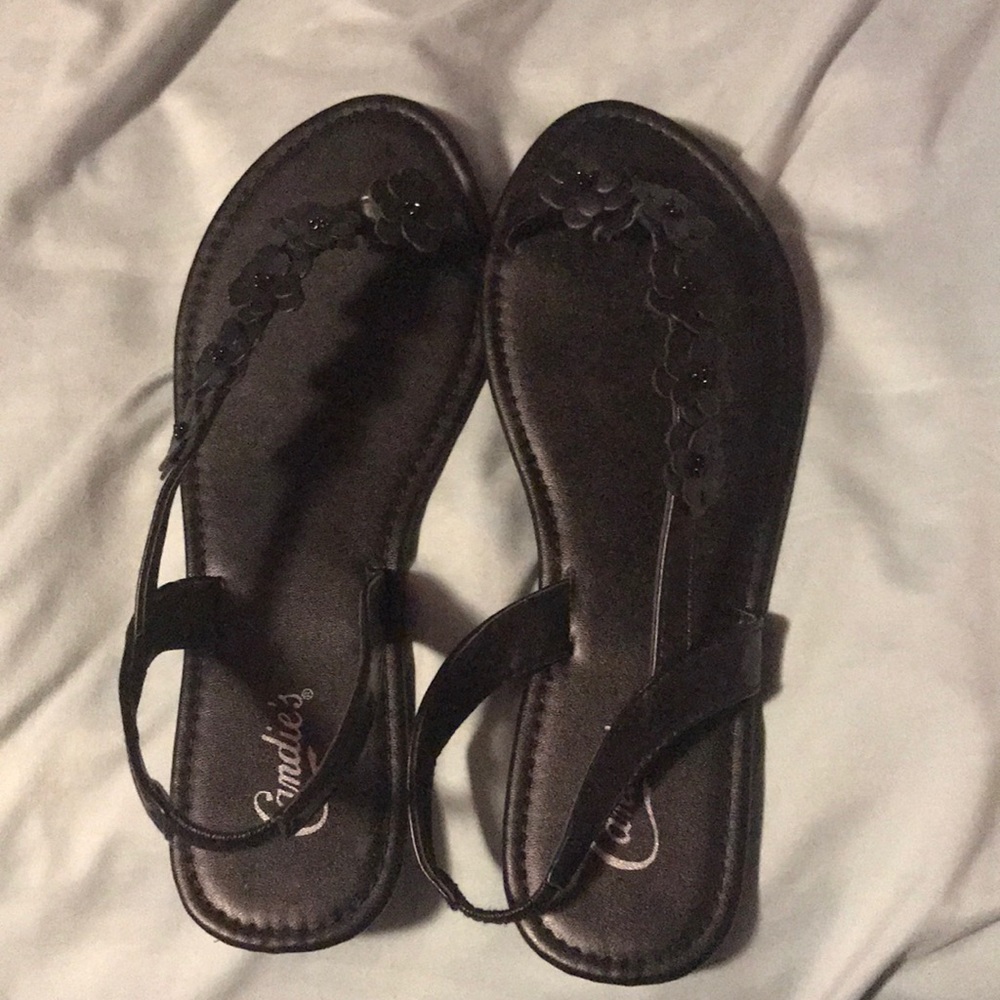 Candie’s Black Daisy Sandals